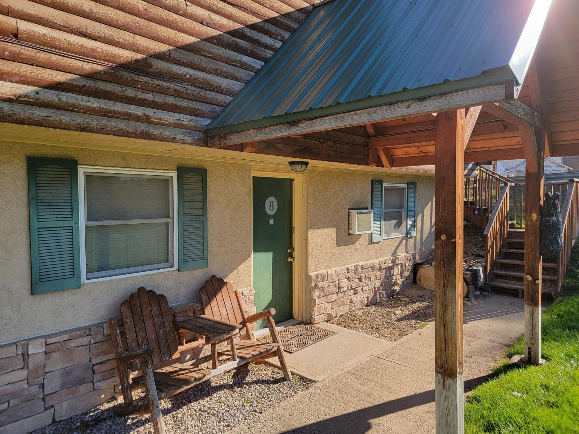 The Hulett Motel Room photo